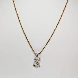 Ciondolo a 'S' in oro bianco 14 kt con diamanti e catenina da 17 1/2" - Foto 1 di 7