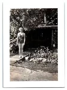 1950's Blonde Bombshell Pinup Swimsuit Amateur Model Cheesecake VTG Photo - Picture 1 of 2
