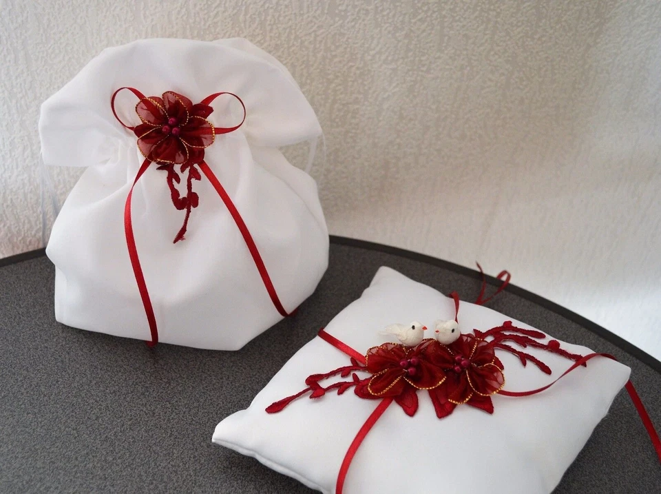 Ringkissen + Beutel bordo weiss ivory Tauben zum Brautkleid Schleier Stola neu - Bild 1 von 1