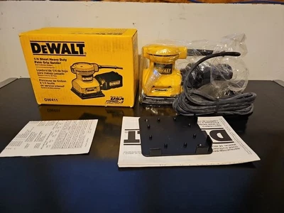 Lijadora de palma eléctrica con cable DEWALT DW411 1/4 hoja caja abierta Foto 1 de 4