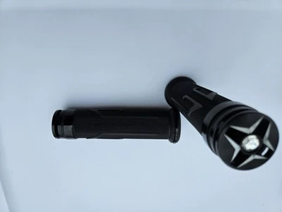 Empuñaduras negras para motocicleta extremos de barra de aleación de diamante manillar de 7/8" 22 mm bicicleta deportiva Foto 1 de 4