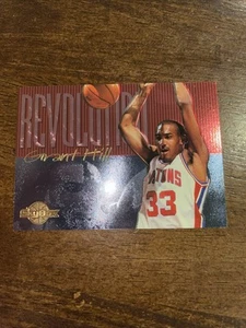 Pistones GRANT HILL 1995-96 SkyBox Premium Revolution Foil #R2 Detroit - Imagen 1 de 3