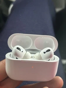 Apple AirPods Pro avec étui de chargement sans fil - Blanc - Photo 1 sur 3