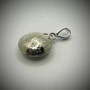 Australian Threepence Handcrafted Domed Pendant: Choose the Year 1947-1964 - Bild 1 von 4