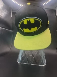 Batman Hat DC Comics Mens Snapback Cap Black Yellow Comic Book Print Visor - Picture 1 of 8