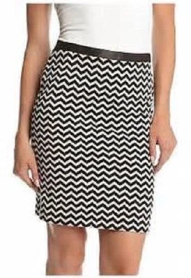 Saia de malha elástica Karen Kane 4L41526 preta/branca Chevron com couro sintético WB, GG - Imagem 1 de 3