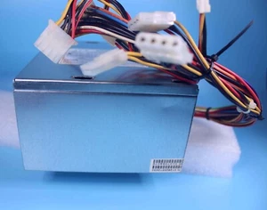 Switching Power Supply PC-Netzteil - ATX-300 Watt funktionsfähig getestet Top - Zdjęcie 1 z 17