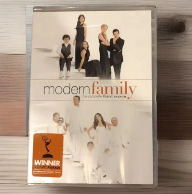 Modern Family The Complete Third Season DVD 3-Disc Set Emmy Winner TV Comedy Foto 1 de 4