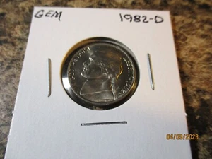 1982-D Jefferson Nickel Gem   BB - Picture 1 of 2