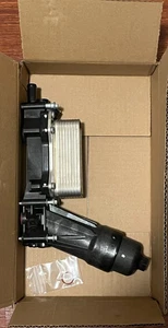 Adaptador de filtro de aceite de motor Mopar original 68596318AB - Imagen 1 de 1