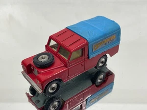 CORGI TOYS LAND ROVER 109 WB CHIPPERFIELDS CIRCUS -RED+BLUE 1:43- GOOD - 543 - Picture 1 of 12