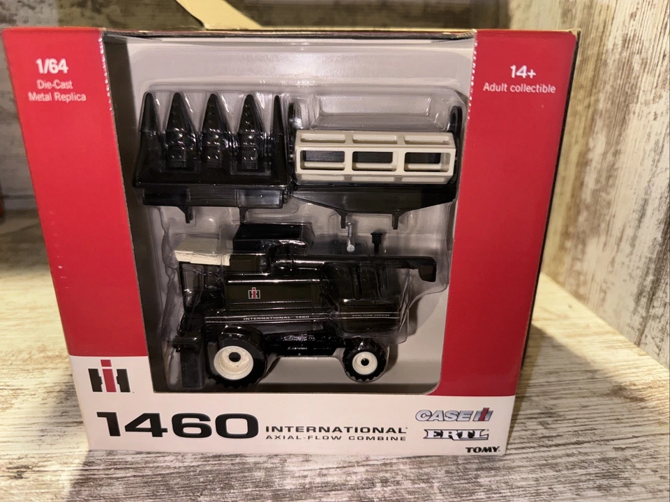 1/64 International Harvester 1460 Axial-Flow Combine Ertl Black Chase Both Heads - Image 1 of 4