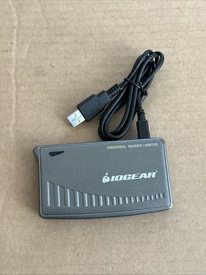 IOGEAR GFR280 Universal USB 2.0 MEDIA MEMORY CARD READER/WRITER - Image 1 of 4