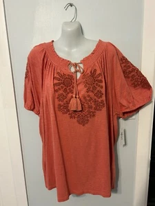 Neu mit Etikett Style&co besticktes Top Meerkoralle mit Schlitz am Ausschnitt und Quasten zum Binden Plus 1X - Bild 1 von 3