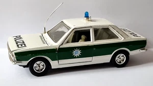Coche modelo de metal Bburago 0106 - AUDI 80 GT - policía - 1:24 - buen estado - Imagen 1 de 6