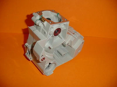 CARCASA DE MANIVELA CON JUNTAS / JUNTA DE RODAMIENTOS PARA MOTOSIERRA STIHL MS200 MS200T Foto 1 de 4