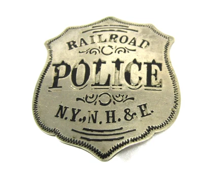 Obsoleto ~ De colección Policía Ferroviaria Nueva York New Haven Hartford Insignia NY NH Tren Foto 1 de 4