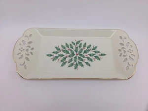 Lenox Holiday Winter Greetings Pierced Tidbit Tray - Picture 1 of 7