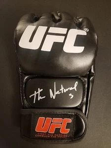CAIO BORRALHO SIGNED AUTOGRAPHED UFC GLOVE BAS BECKETT WITNESSED FIGHTING NERDS - Bild 1 von 1
