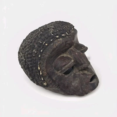 Hand-Carved Rwandan Tutsi Mask 13x10x7.5 NR Mid-20th C African Tribal Art - Image 1 of 4