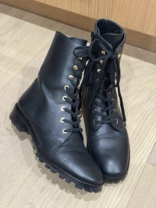 Stuart Weitzman Laine Leder Kampfstiefel schwarz Leder Spitze Reißverschluss Größe 6,5 - Bild 1 von 11
