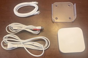 Apple AirPort Express 802.11n (2nd Generation) A1392 w/Power Cord & Accessories
