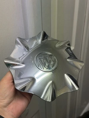 Buick LeSabre 2003-2005 16" OEM tapa central cromada 9594695 9594918 ver todas las fotos Foto 1 de 4