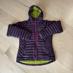 Chaqueta acolchada Rab Microlight Alpine Down púrpura para mujer mediana - Imagen 1 de 6