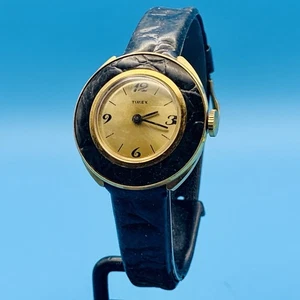 TIMEX Vintage 1974 Women’s Hand Wind Manual Watch Works SOLD AS IS PARTS/REPAIR - Picture 1 of 17
