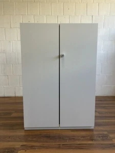 Steelcase Aktenschrank 3 Ordnerhöhen Flügeltüren weiß 80cm breit - Bild 1 von 10