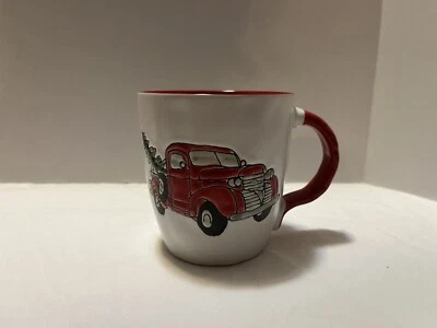 Taza de café de Navidad Little Red Truck Driving con árbol - Spectrum Designz 17 oz. Foto 1 de 4