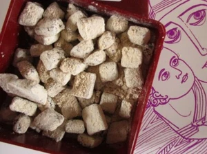 EINE SCHACHTEL "WALSINGHAM ROSE" ORTHODOXER WEIHRAUCH ~ EIN AUSGEPRÄGTER ENGLISCHER ROSENDUFT - Bild 1 von 2