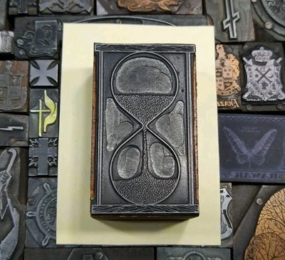 Antique VTG Sand Hourglass Time Keeper Letterpress Print Type Ornament Cut Block - Image 1 of 2