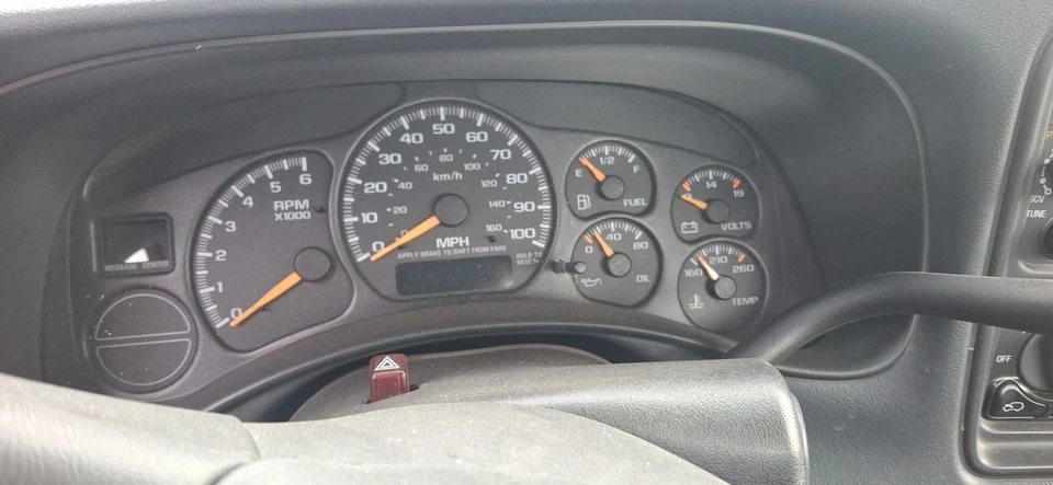 2002 Sierra 1500 OE medidor de velocidade cluster 96K milhas GMC - Imagem 1 de 4