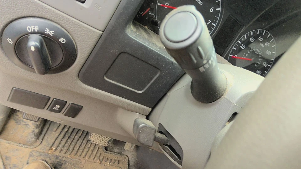 12 NISSAN NV 1500 Steering Column Column Shift (tilt) Charcoal Interiork - Image 1 of 1
