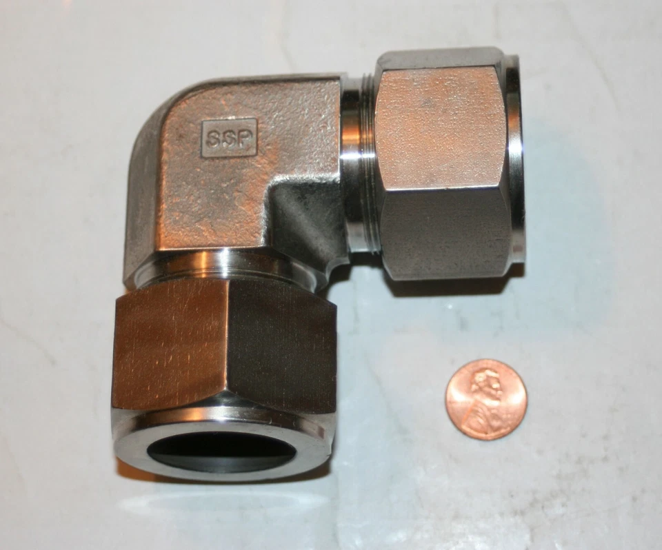 1 1/4" Tube Union Elbow Fitting 316s (Brass Ferrules) SSP Duolok ISSD20UE - Image 1 of 4