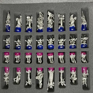 The Clash of Ages Chess Set by Boris Vallejo & Julie Bell, 32 Pieces, NO BOARD - Picture 1 of 12
