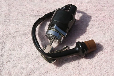 STOCK HONDA 原始设备制造商 # 35100-292-013 Sandcast SL350 CB750 点火开关圆形插头 — 第 1/4 张图片