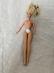Barbie Mattel 1966 Body 1981 Head With Green Earrings And Ring Nude - Picture 1 of 12