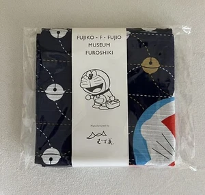 Pañuelo Doraemon Tenugui*MUSEO FUJIKO F FUJIO*FUROSHIKI*Edición limitada - Imagen 1 de 6