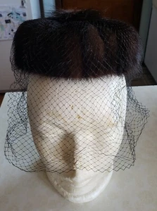 WOMENS UNIONMADE # JL 932215 DARK BROWN FAUX FUR PILL BOX HAT WITH BLACK NETTING - Picture 1 of 13