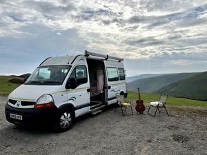 Renault master campervan - Picture 1 of 17