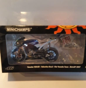 Minichamps 1/12 Valentino Rossi Yamaha YZR-M1 Moto GP 2007 122073046 - Imagen 1 de 4