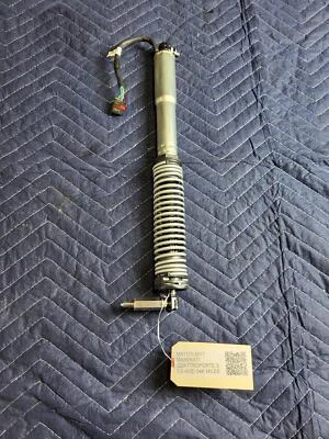 Rear Trunk Lid Shock Strut Actuator 2017 Maserati Quattroporte 670102992 2014-21 - Image 1 of 4