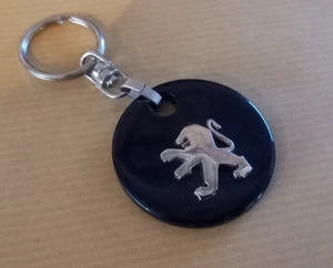 PORTE CLEFS AUTOMOBILE "PEUGEOT / CHATEAUROUX" - Imagen 1 de 2