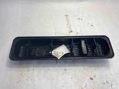 Cubierta de válvula Chevrolet Suburban 1500 1997 Foto 1 de 2