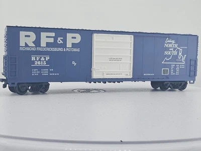 *READ Life Like HO Scale 50' Richmond Fredericksburg & Potomac RF&P 2615 Box Car - Image 1 of 4