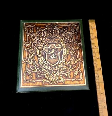 Libro de direcciones/fechas notables vintage con sello de escudo Foto 1 de 4