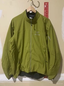 Arc’teryx: Chaqueta cortavientos verde L para hombre - Imagen 1 de 5
