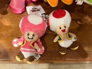 USJTOAD TOADETTE pair maskot keychain Super Nintendo World Japan Exclusive - Picture 1 of 3